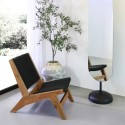 Cadeira poltrona de madeira tecido preto sala quarto Marlon Oferta