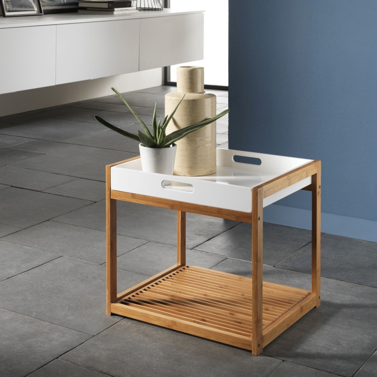 Mesa de bambu com tabuleiro removível George