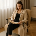 Poltrona clássica c/Cama dobrável Tecido Simples Prática Confortável Deborah Catálogo