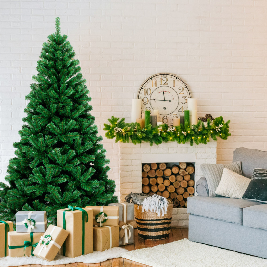 Albero Di Natale Classico Artificiale Verde In PVC 180cm Stockholm