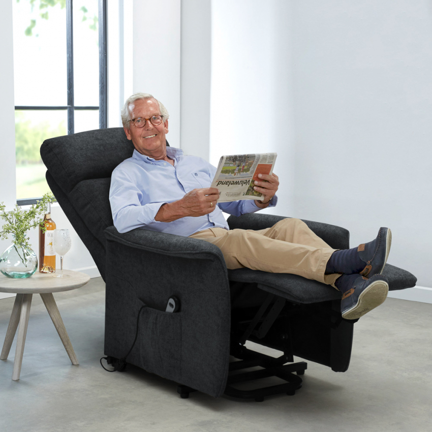 Poltrona Relaxante Elétrica com Sistema Elevatório e Rodas para Idosos Giorgia Medidas Poltrona Relaxante Elétrica com Sistema Elevatório e Rodas para Idosos Giorgia Medidas